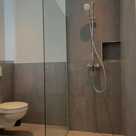 A & B Und -zimmervermietung Apartament