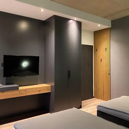 A & B Und -zimmervermietung