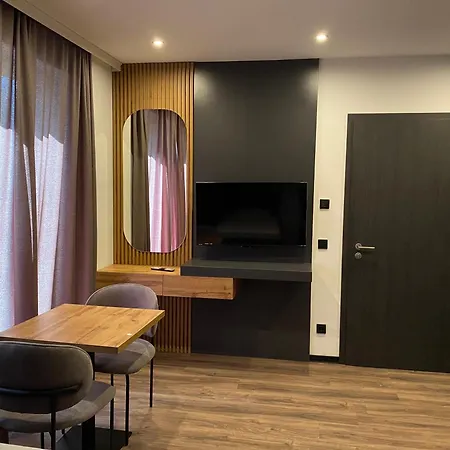 A & B Und -zimmervermietung