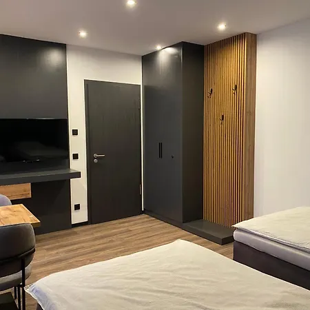 Apartment A & B Und -zimmervermietung Tornesch