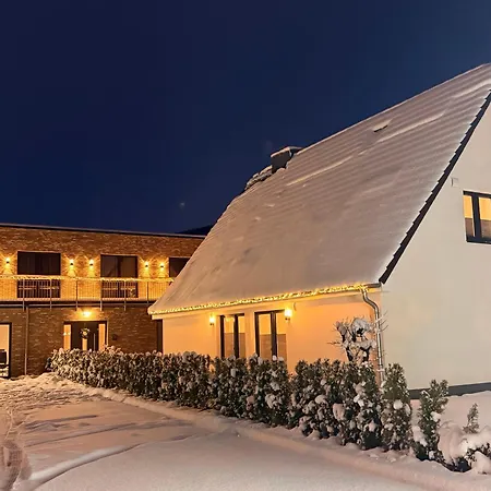 A & B Und -zimmervermietung 公寓 Tornesch