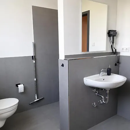 A & B Und -zimmervermietung Apartament Tornesch